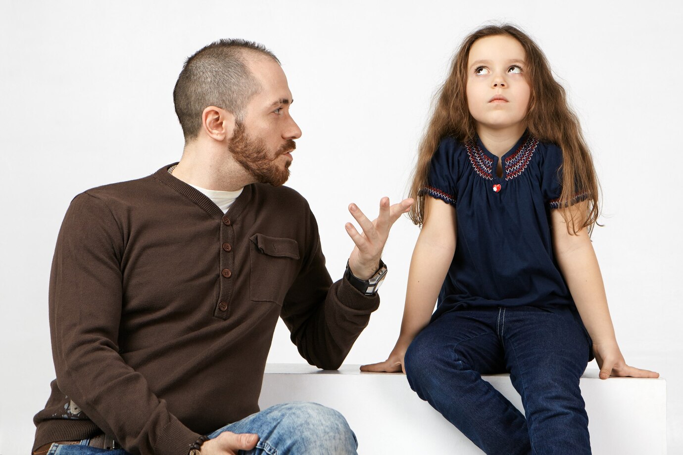 Saat Cinta Orang Tua Justru Jadi 'Bully' bagi Anak Sendiri